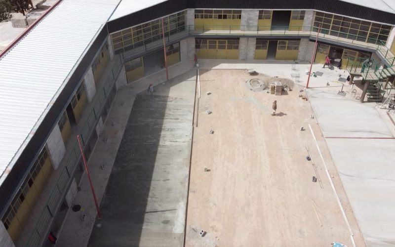 Plaza Comercial Villa Unión, Durango​
Cimentación, desarrollo, construcción y soldadura de vigas estructurales.